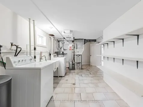 19 Drayton Crescent Brampton ON L6T 3G6