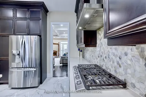 5 Walkercleave Drive Brampton ON L6X 5R4