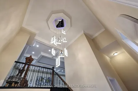 5 Walkercleave Drive Brampton ON L6X 5R4