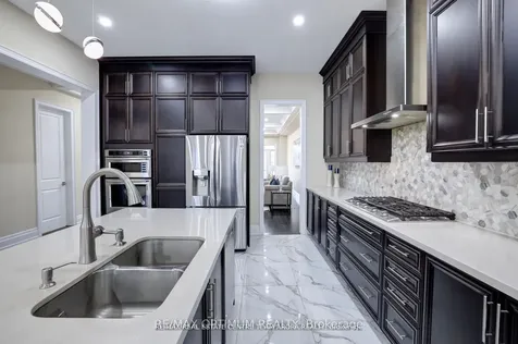 5 Walkercleave Drive Brampton ON L6X 5R4