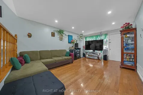 2901 Jane Street Toronto ON M3N 2J8
