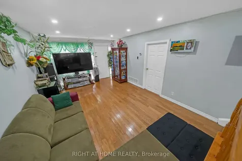 2901 Jane Street Toronto ON M3N 2J8