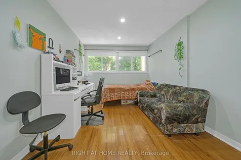 2901 Jane Street Toronto ON M3N 2J8