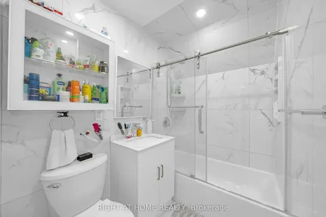 2901 Jane Street Toronto ON M3N 2J8