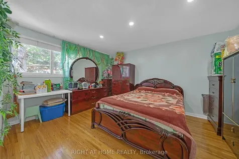 2901 Jane Street Toronto ON M3N 2J8