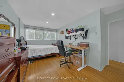 2901 Jane Street Toronto ON M3N 2J8