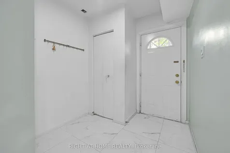 2901 Jane Street Toronto ON M3N 2J8