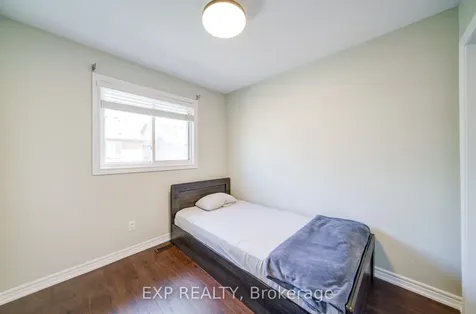 2280 Baronwood Drive Oakville ON L6M 4Z5
