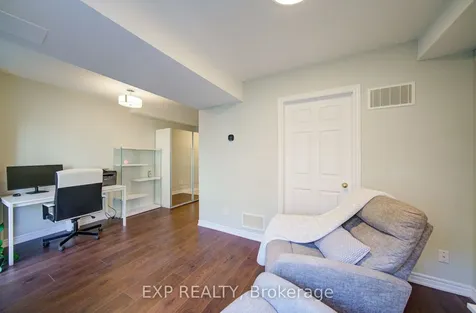 2280 Baronwood Drive Oakville ON L6M 4Z5