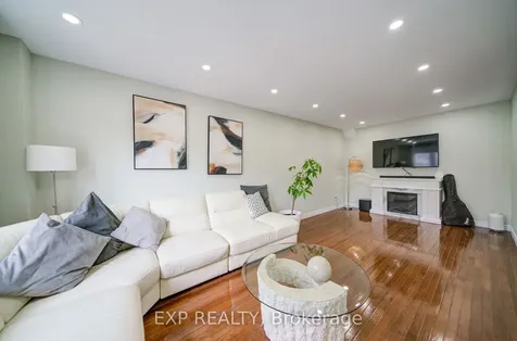 2280 Baronwood Drive Oakville ON L6M 4Z5