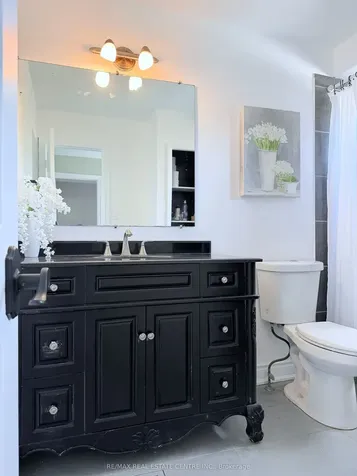 2755 Windwood Drive Mississauga ON L5N 2C8