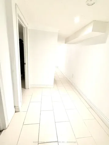 2755 Windwood Drive Mississauga ON L5N 2C8