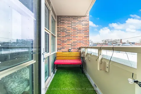 1787 St Clair Avenue W Toronto ON M6N 0B7