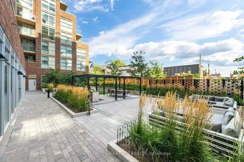 1787 St Clair Avenue W Toronto ON M6N 0B7