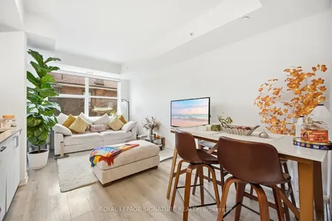 1787 St Clair Avenue W Toronto ON M6N 0B7