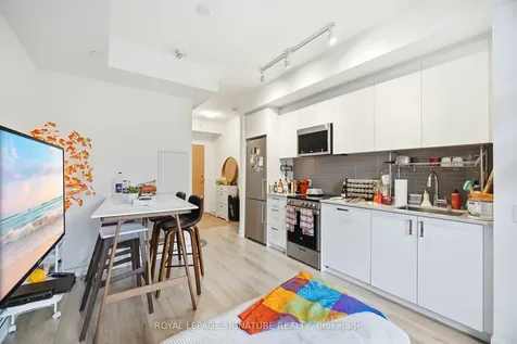 1787 St Clair Avenue W Toronto ON M6N 0B7