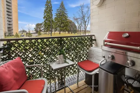 132 Widdicombe Hill Boulevard Toronto ON M9R 0A9