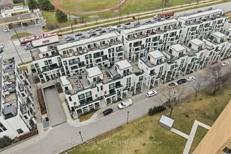 132 Widdicombe Hill Boulevard Toronto ON M9R 0A9
