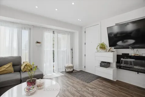 132 Widdicombe Hill Boulevard Toronto ON M9R 0A9