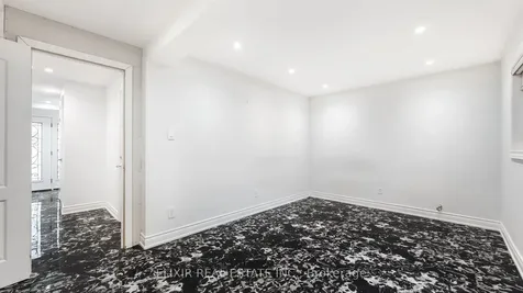43 Bromley Crescent Brampton ON L6T 1Z2