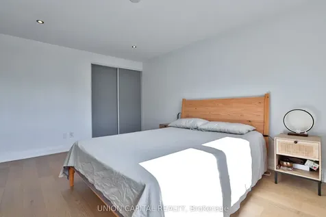 168 Kingsbridge Garden Circle Mississauga ON L5R 1T5