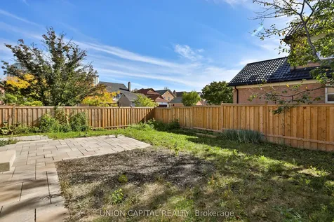 168 Kingsbridge Garden Circle Mississauga ON L5R 1T5