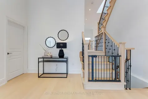 19 Connorvale Avenue Toronto ON M8W 3Z9