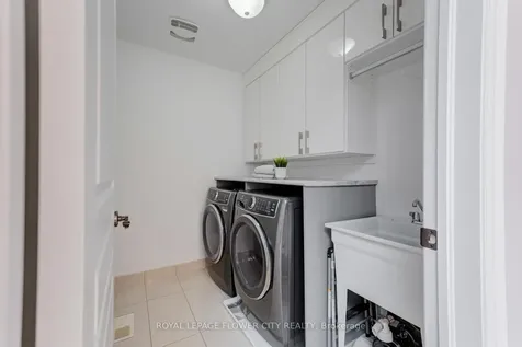 19 Connorvale Avenue Toronto ON M8W 3Z9