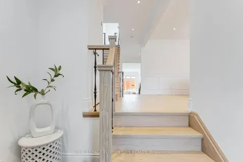19 Connorvale Avenue Toronto ON M8W 3Z9