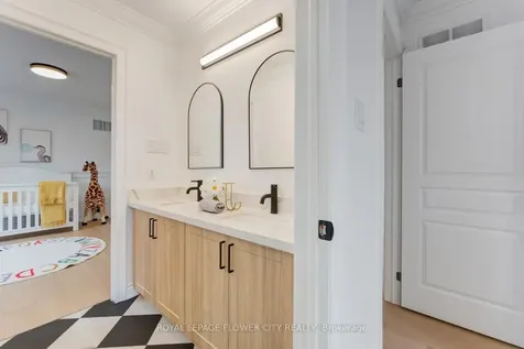 19 Connorvale Avenue Toronto ON M8W 3Z9