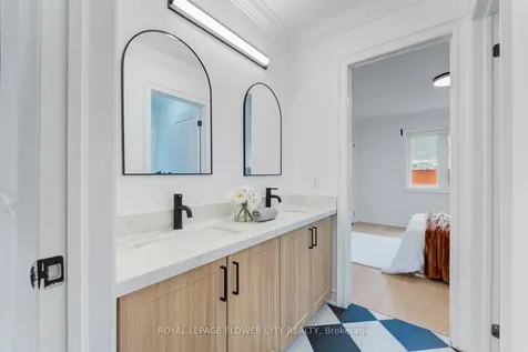 19 Connorvale Avenue Toronto ON M8W 3Z9
