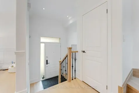 19 Connorvale Avenue Toronto ON M8W 3Z9