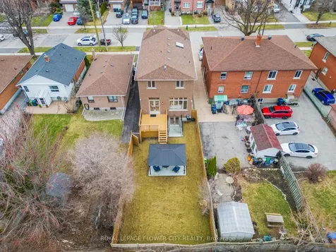 19 Connorvale Avenue Toronto ON M8W 3Z9