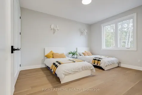 9 Maple Grove Road Caledon ON L7K 0Z2