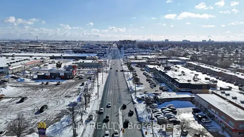 83 Kennedy Road S Brampton ON L6W 3E1
