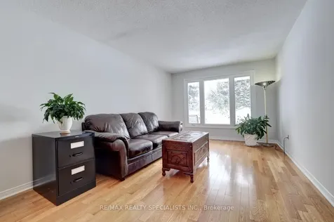 4556 Wainscot Drive Mississauga ON L5V 1C7