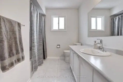4556 Wainscot Drive Mississauga ON L5V 1C7