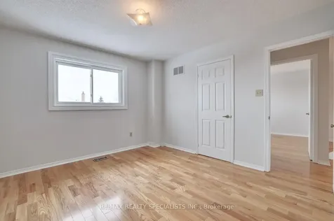 4556 Wainscot Drive Mississauga ON L5V 1C7