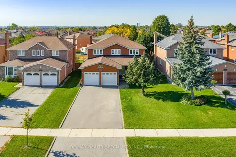 4556 Wainscot Drive Mississauga ON L5V 1C7