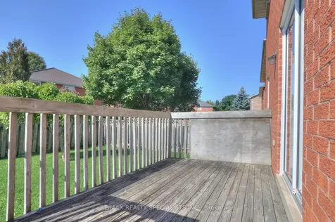 4556 Wainscot Drive Mississauga ON L5V 1C7