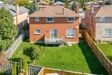 4556 Wainscot Drive Mississauga ON L5V 1C7