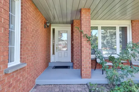 4556 Wainscot Drive Mississauga ON L5V 1C7