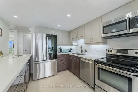 880 Dundas Street W Mississauga ON L5C 4H3