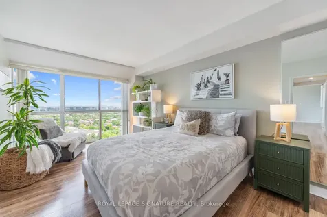 880 Dundas Street W Mississauga ON L5C 4H3