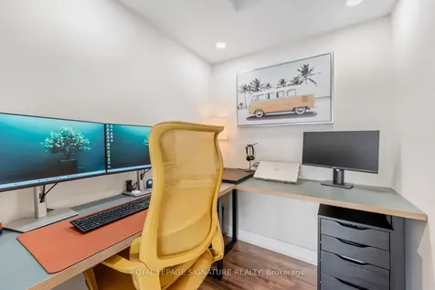 880 Dundas Street W Mississauga ON L5C 4H3