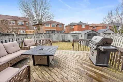 15 Smith Drive Halton Hills ON L7G 5K7