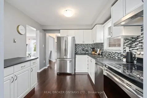 15 Smith Drive Halton Hills ON L7G 5K7