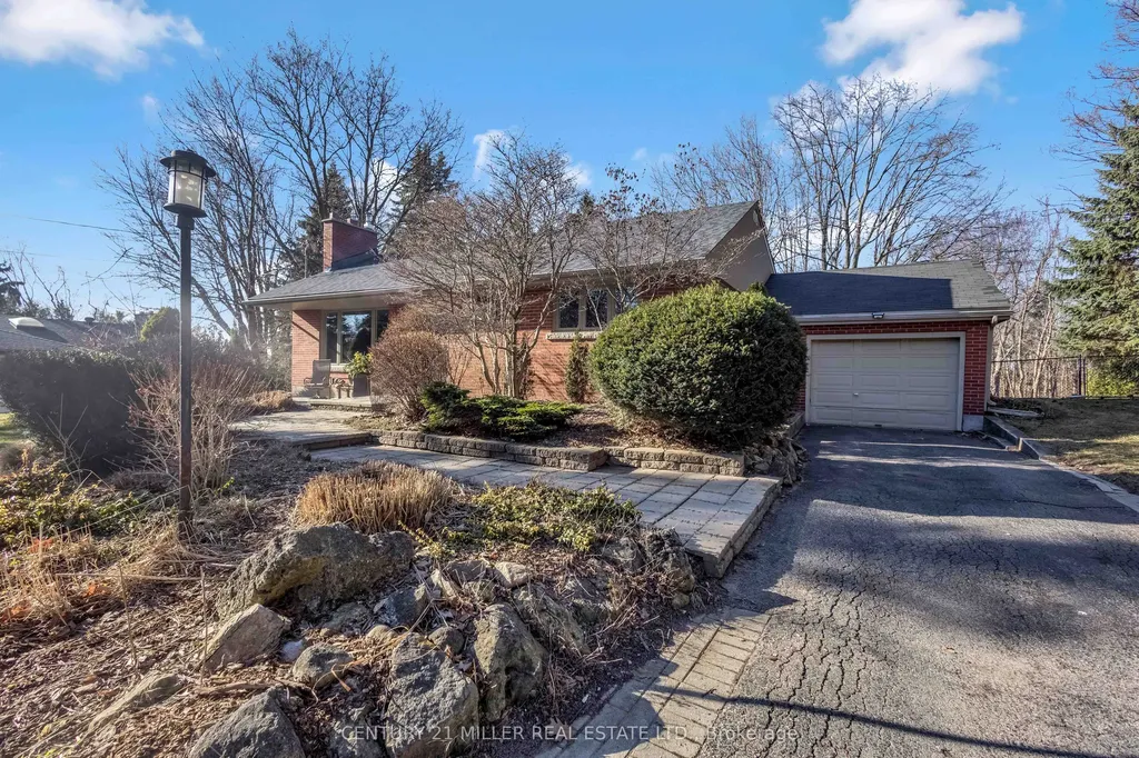 1898 Waterdown Road Burlington ON L7P 0T2