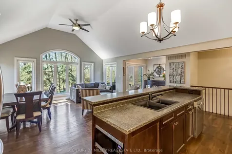 1898 Waterdown Road Burlington ON L7P 0T2