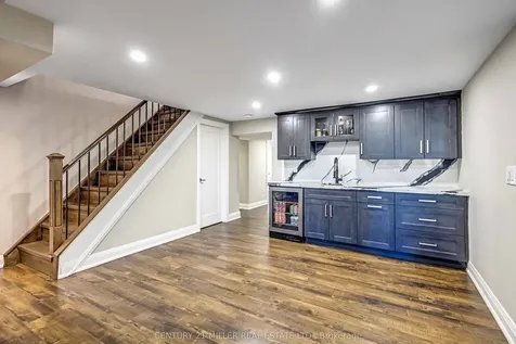 1898 Waterdown Road Burlington ON L7P 0T2